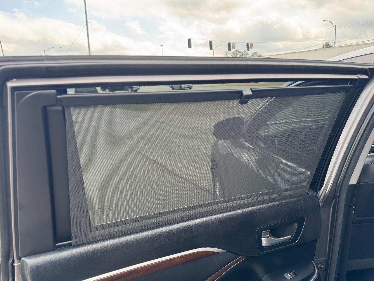 Toyota Highlander FWD 4dr V6 Limited (Natl) 2015