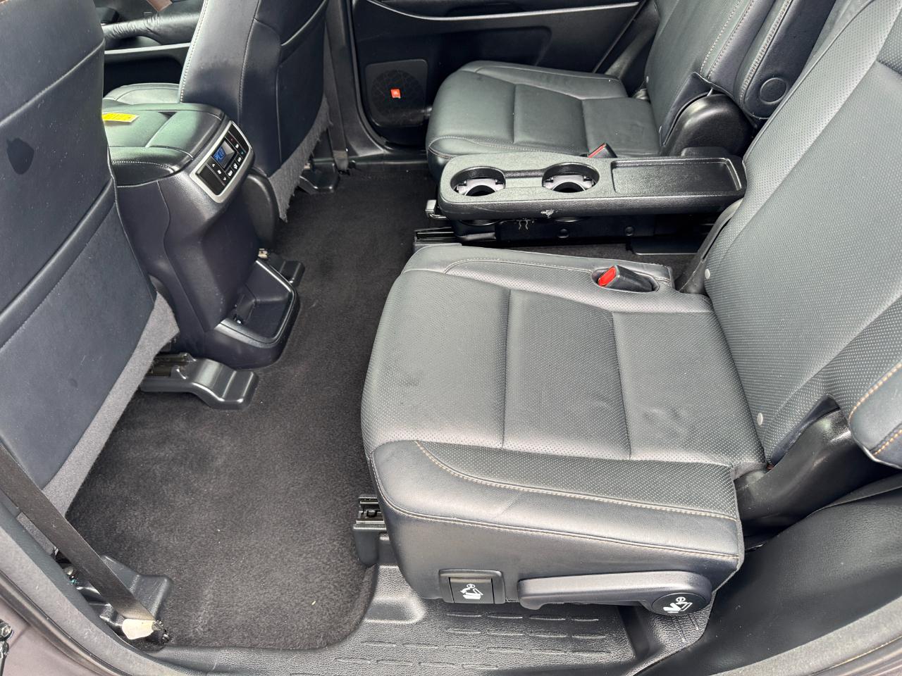 Toyota Highlander FWD 4dr V6 Limited (Natl) 2015