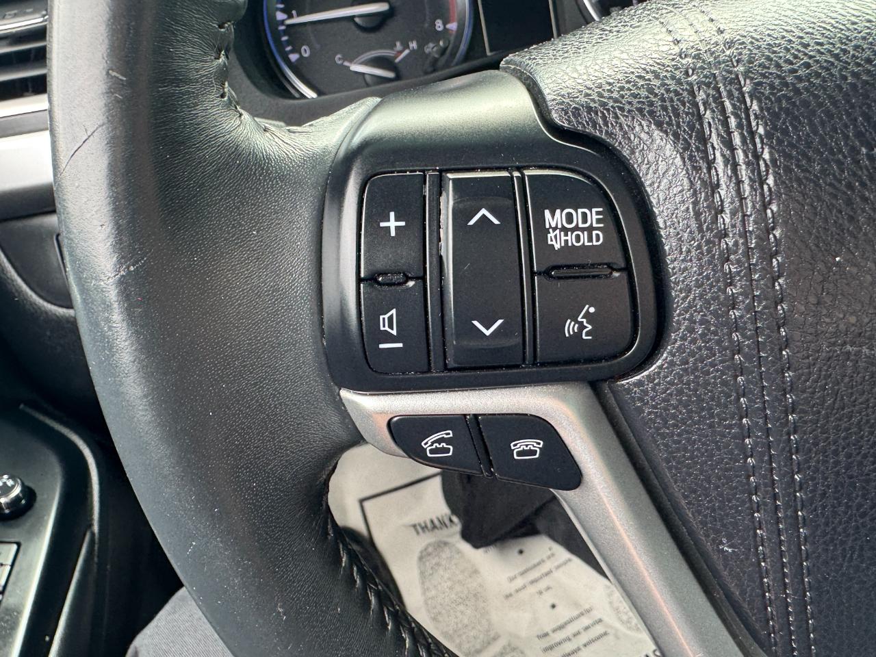 Toyota Highlander FWD 4dr V6 Limited (Natl) 2015