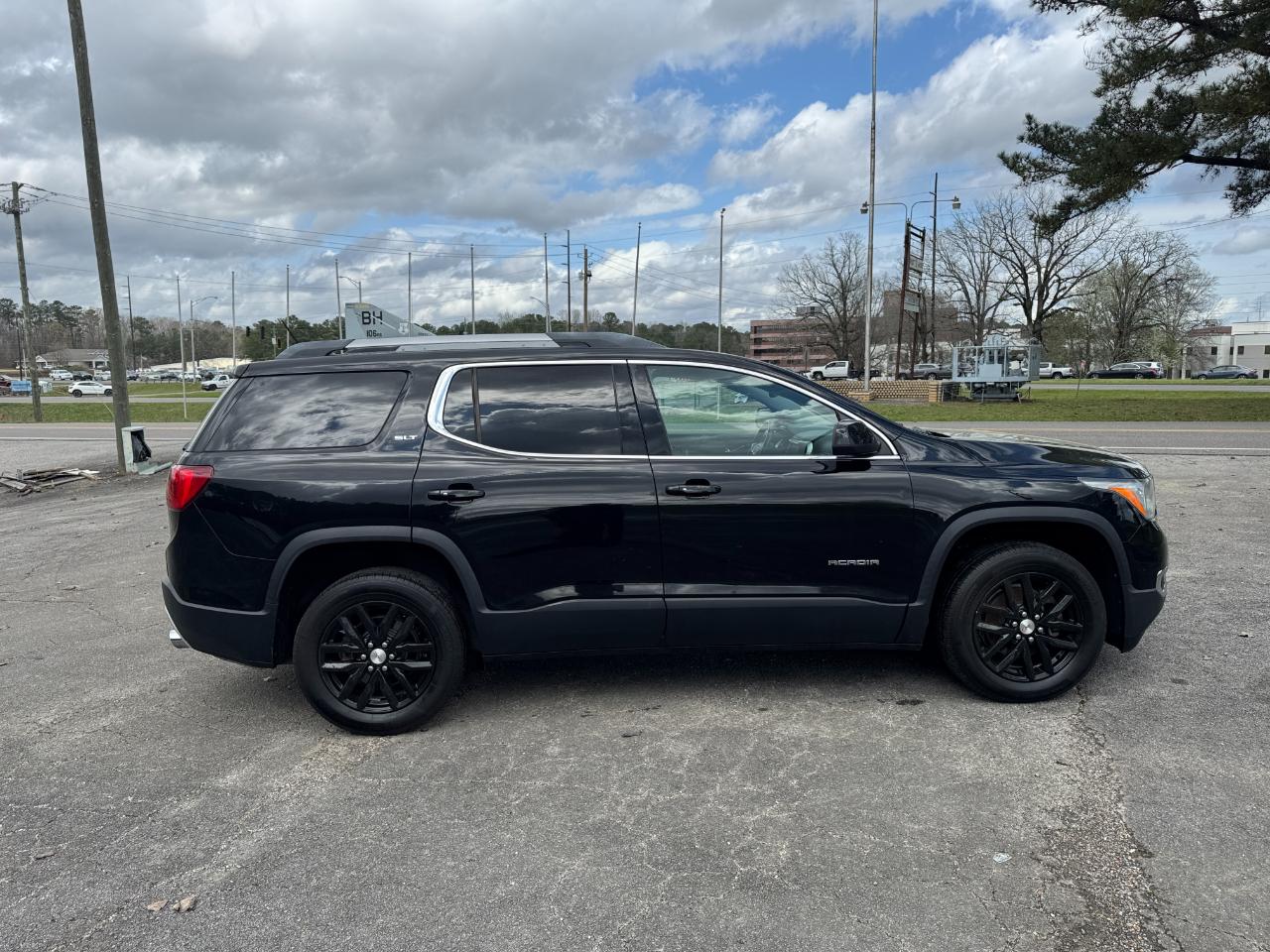 GMC Acadia FWD 4dr SLT w/SLT-1 2019