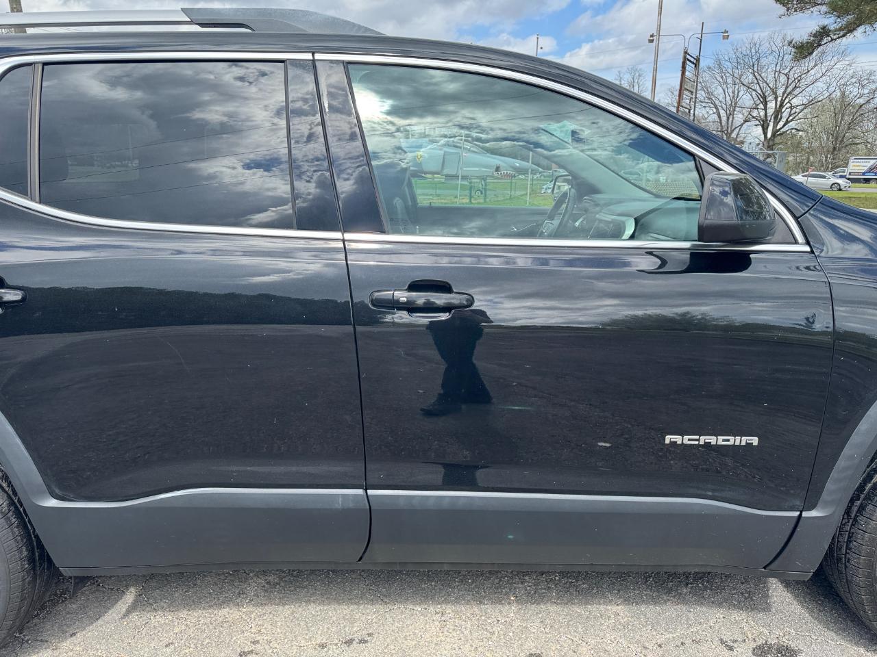 GMC Acadia FWD 4dr SLT w/SLT-1 2019