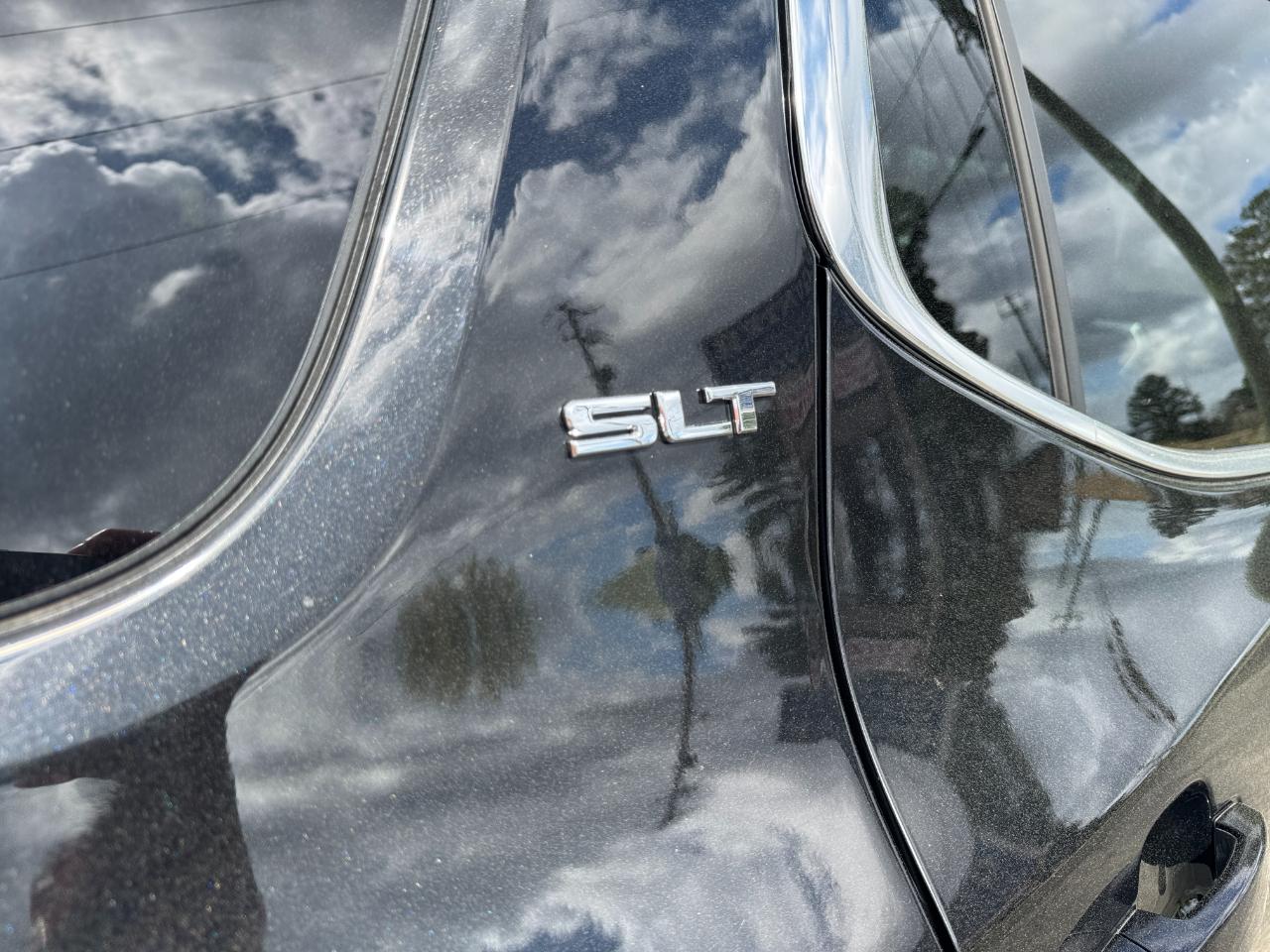 GMC Acadia FWD 4dr SLT w/SLT-1 2019