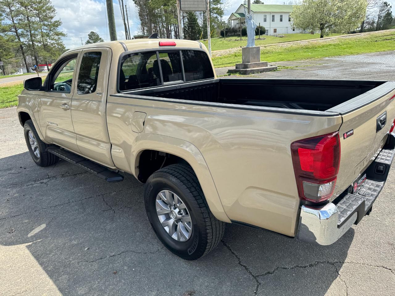 Toyota Tacoma 2WD TRD Sport Access Cab 6' Bed V6 AT (Natl) 2019
