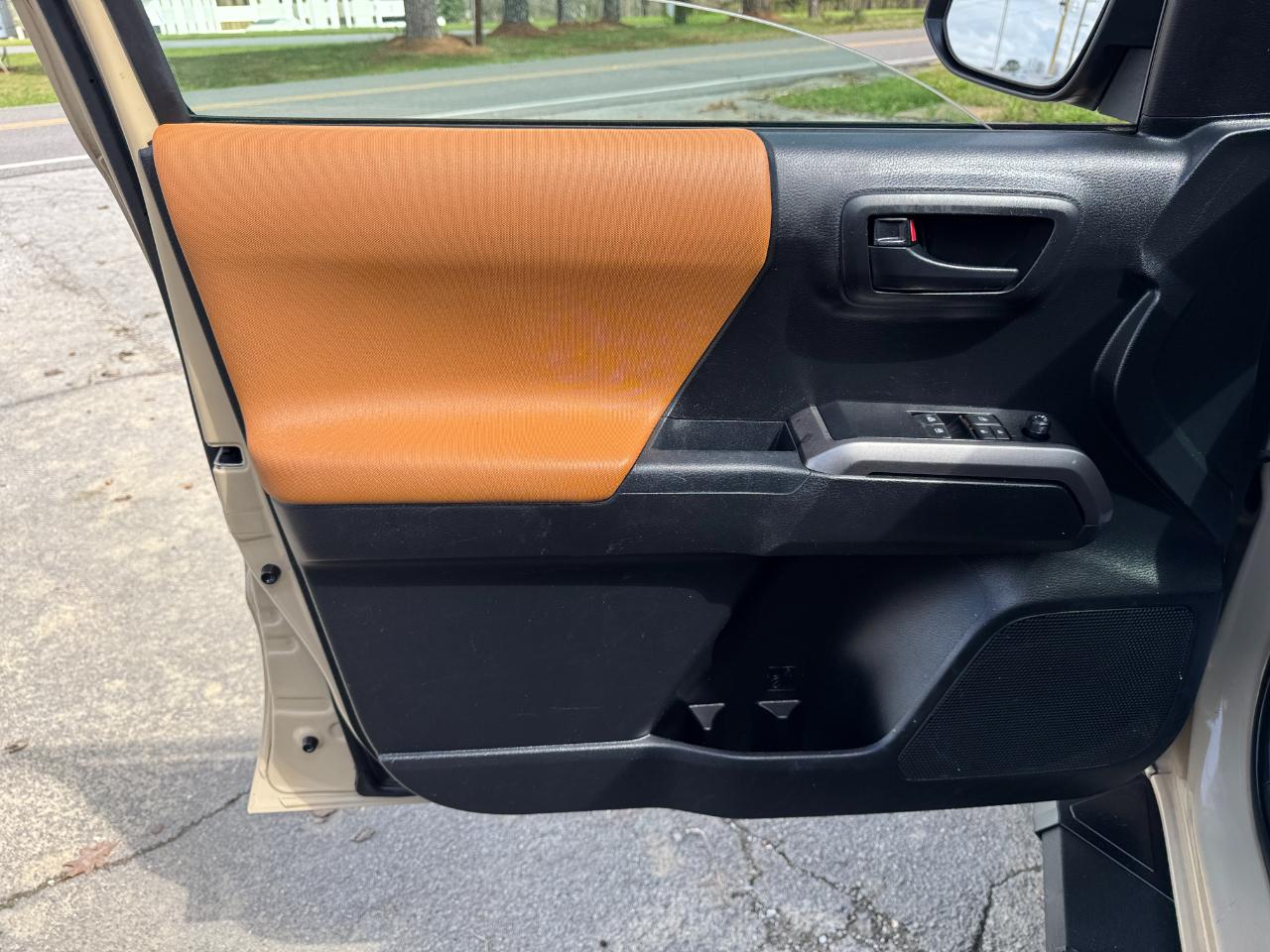 Toyota Tacoma 2WD TRD Sport Access Cab 6' Bed V6 AT (Natl) 2019