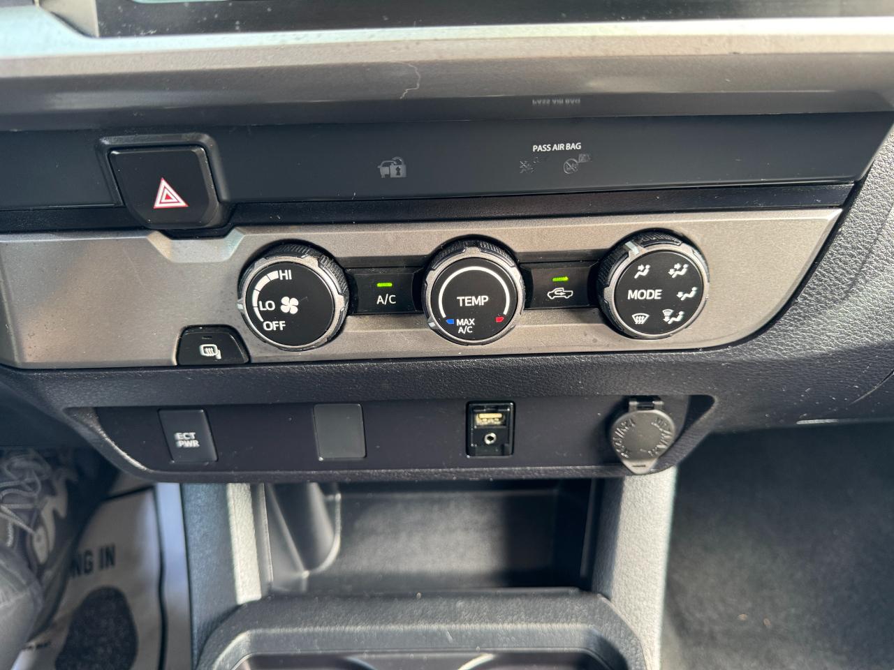 Toyota Tacoma 2WD TRD Sport Access Cab 6' Bed V6 AT (Natl) 2019