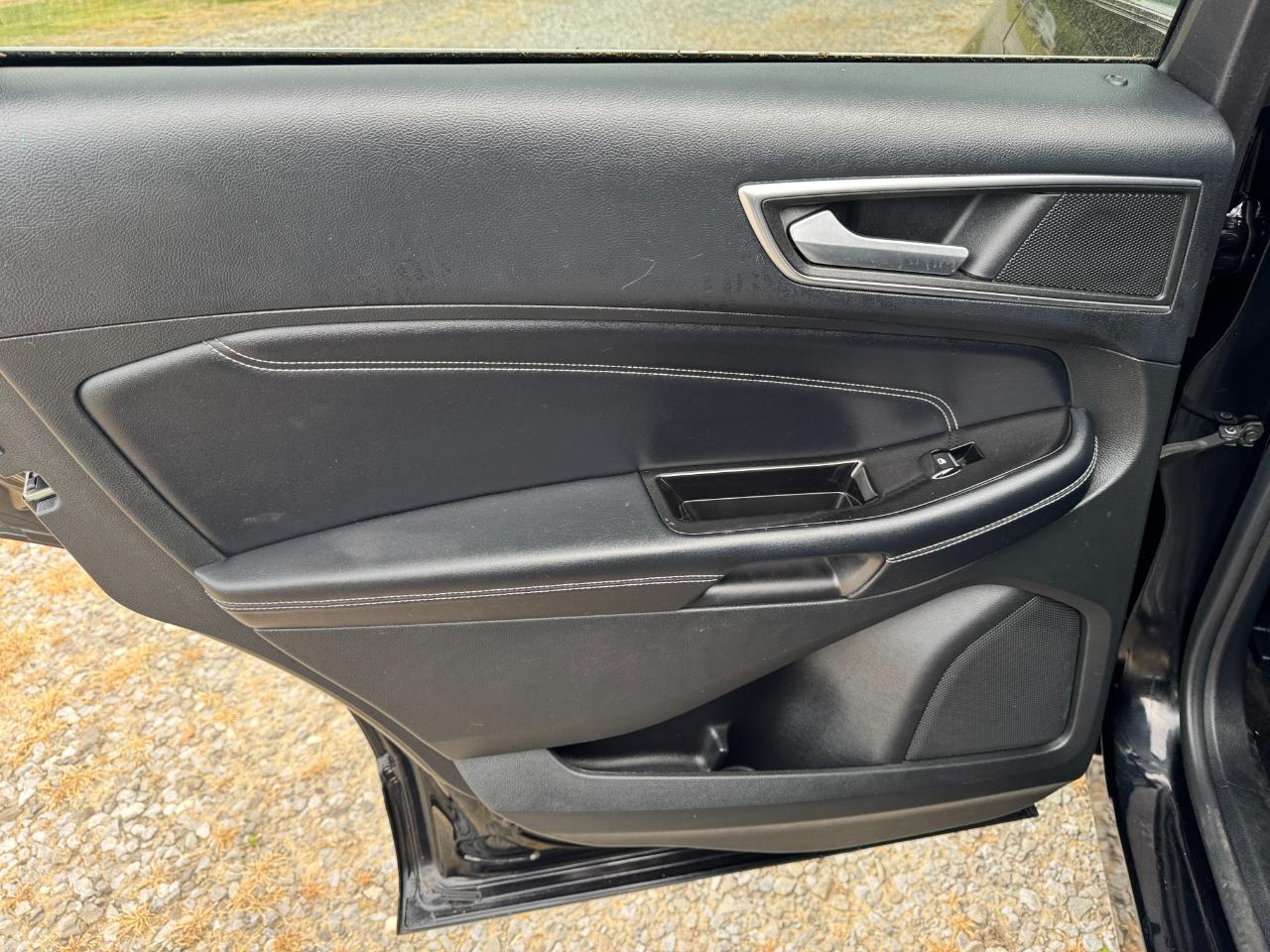 Ford Edge 4dr Titanium AWD 2016