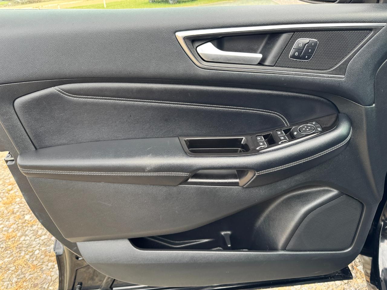 Ford Edge 4dr Titanium AWD 2016