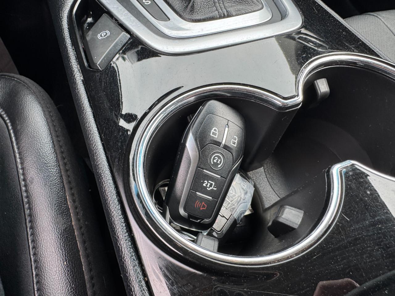 Ford Edge 4dr Titanium AWD 2016