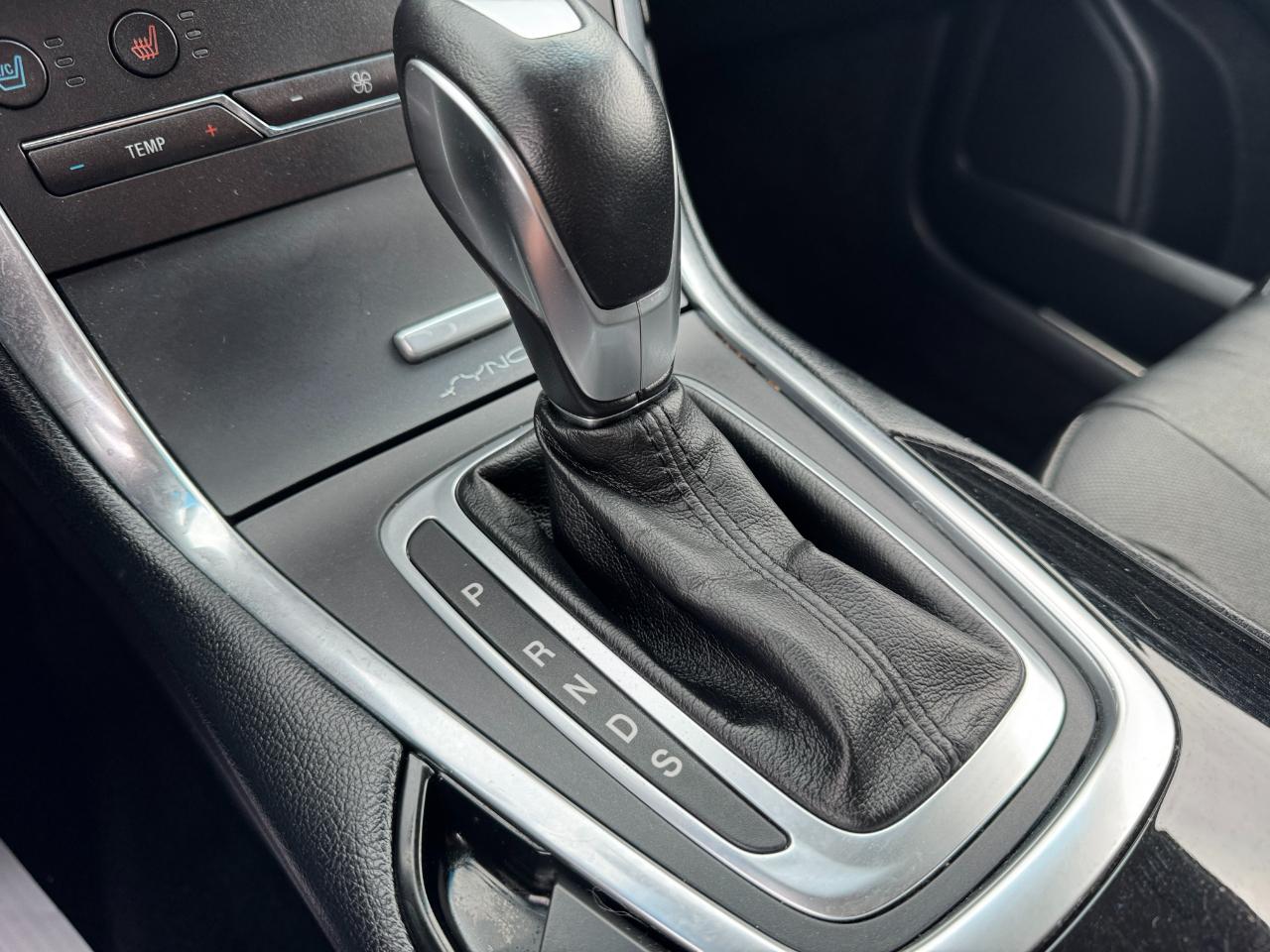 Ford Edge 4dr Titanium AWD 2016