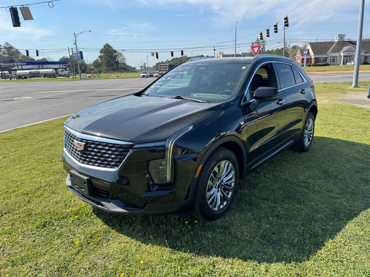 Cadillac XT4 FWD 4dr Premium Luxury 2024