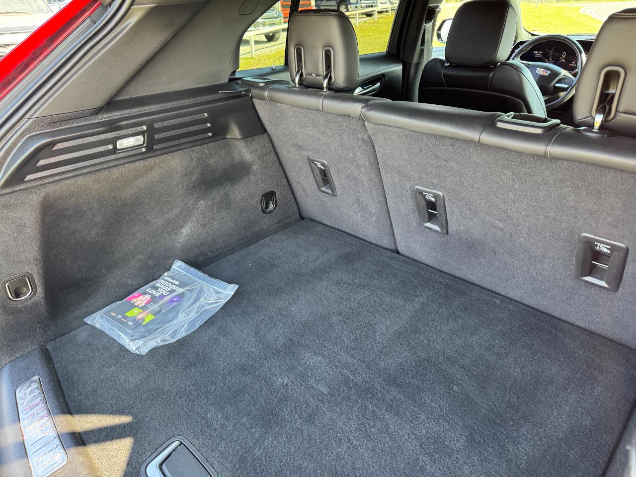 Cadillac XT4 FWD 4dr Premium Luxury 2024