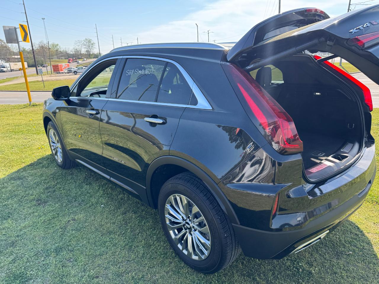 Cadillac XT4 FWD 4dr Premium Luxury 2024