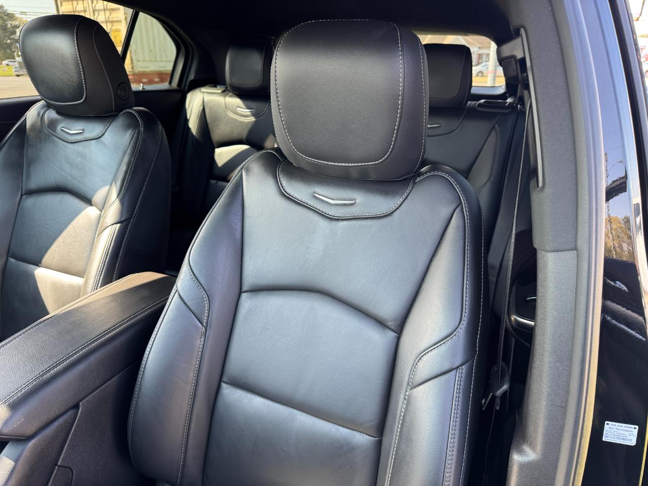 Cadillac XT4 FWD 4dr Premium Luxury 2024