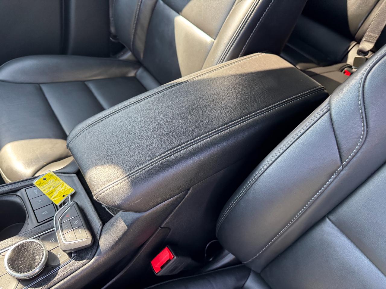 Cadillac XT4 FWD 4dr Premium Luxury 2024