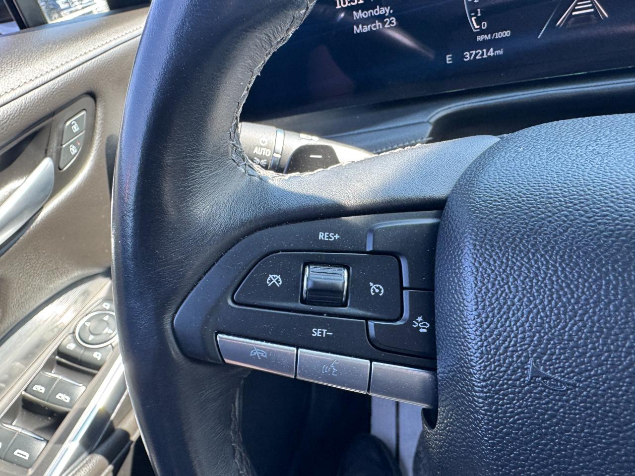 Cadillac XT4 FWD 4dr Premium Luxury 2024