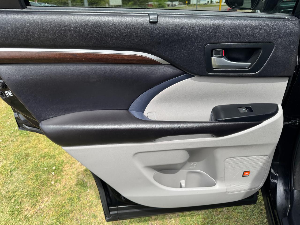 Toyota Highlander AWD 4dr V6 Limited (Natl) 2016