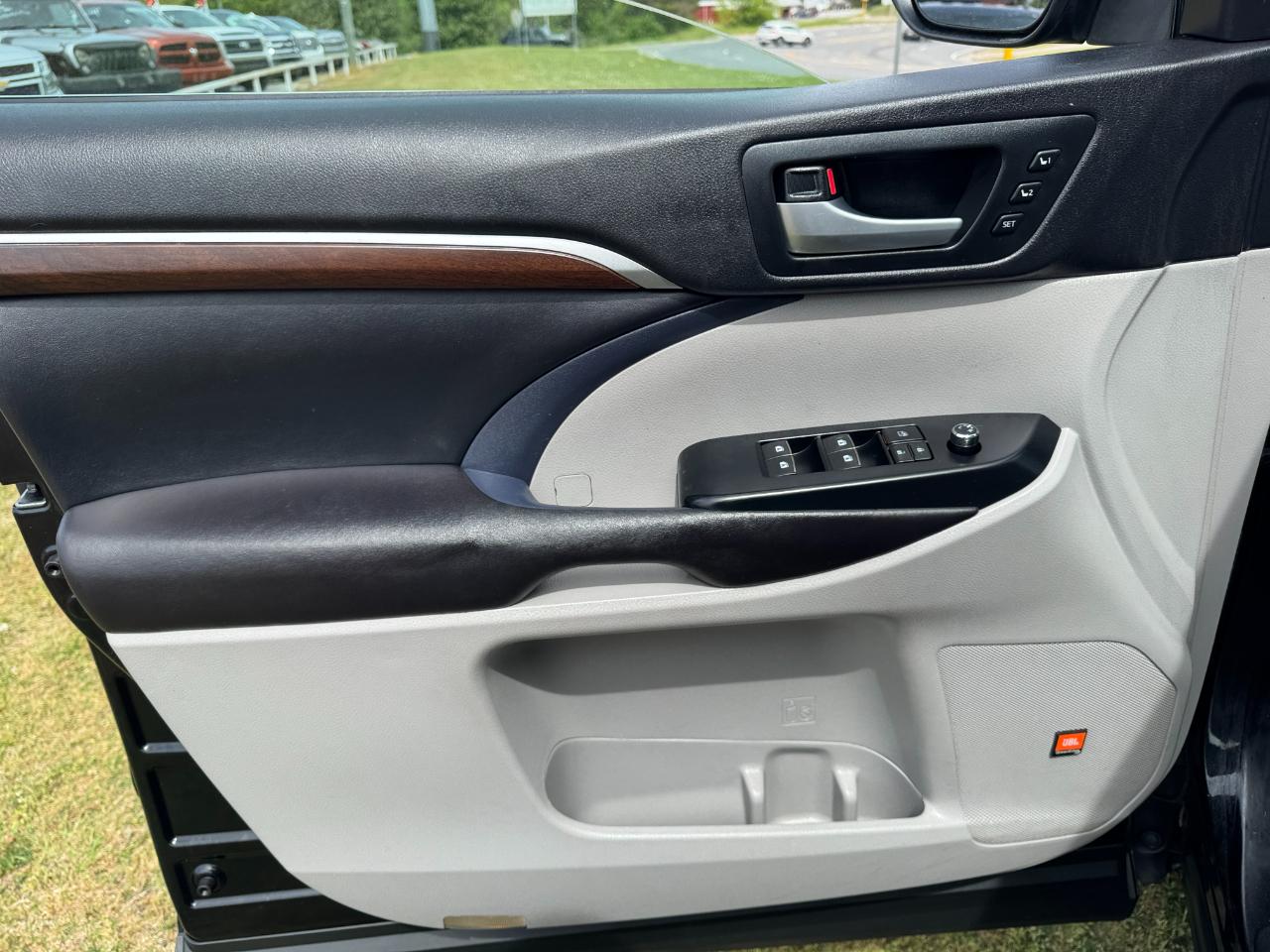 Toyota Highlander AWD 4dr V6 Limited (Natl) 2016