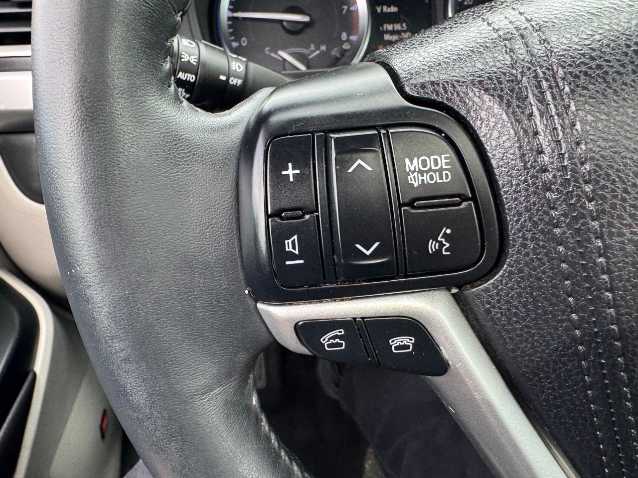 Toyota Highlander AWD 4dr V6 Limited (Natl) 2016