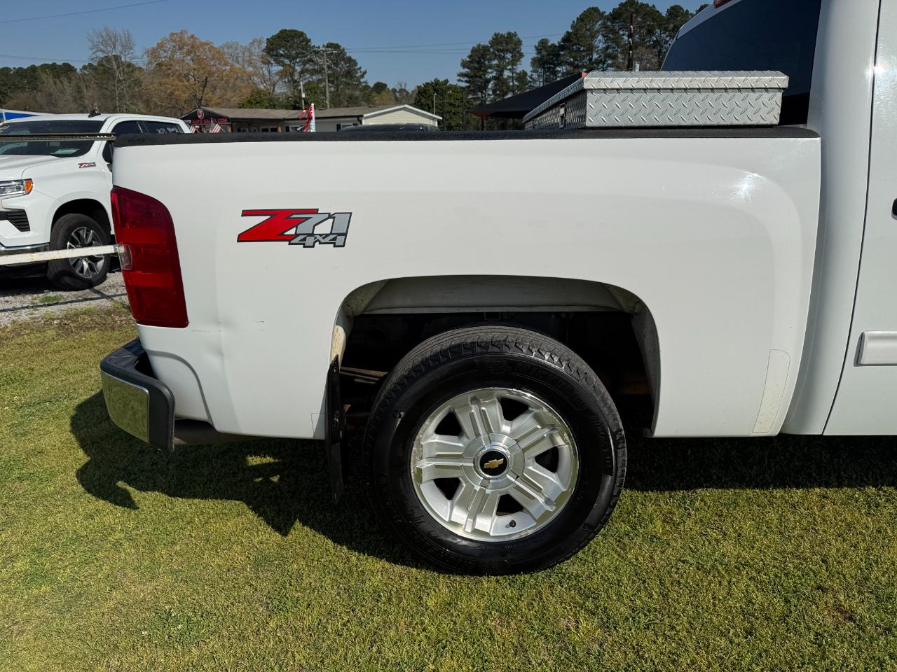 Chevrolet Silverado 1500 4WD Crew Cab 143.5" LT 2011