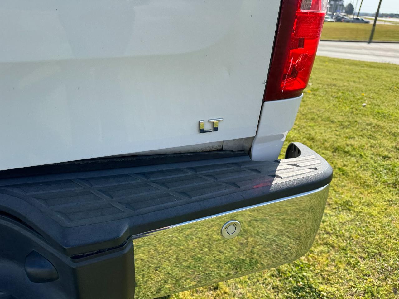 Chevrolet Silverado 1500 4WD Crew Cab 143.5" LT 2011