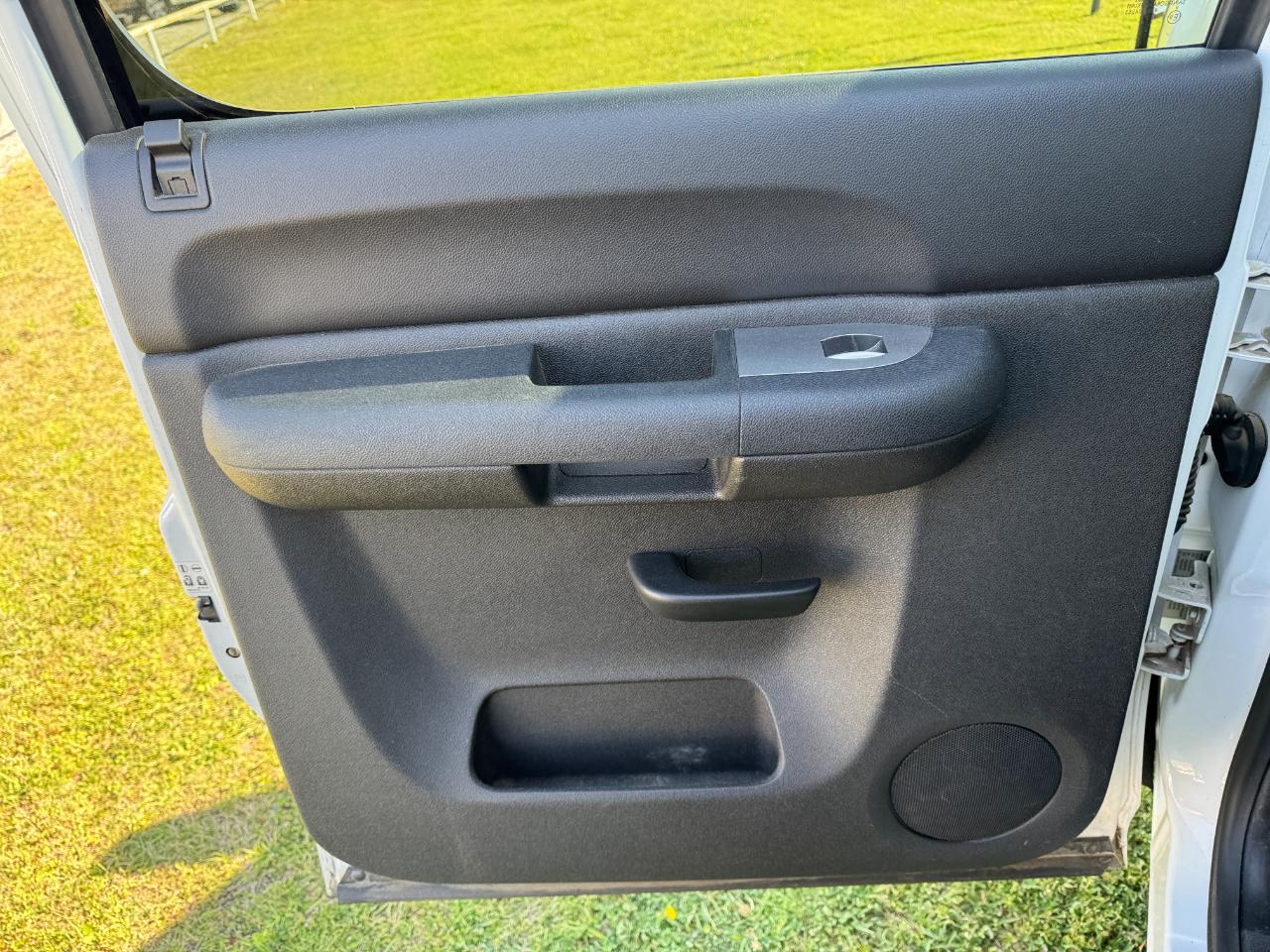 Chevrolet Silverado 1500 4WD Crew Cab 143.5" LT 2011