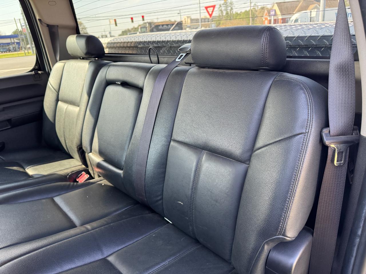 Chevrolet Silverado 1500 4WD Crew Cab 143.5" LT 2011