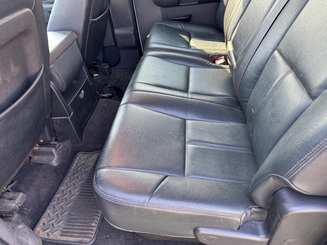 Chevrolet Silverado 1500 4WD Crew Cab 143.5" LT 2011