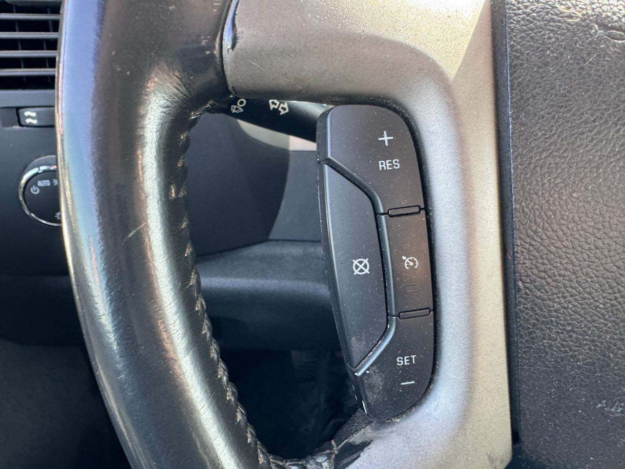 Chevrolet Silverado 1500 4WD Crew Cab 143.5" LT 2011