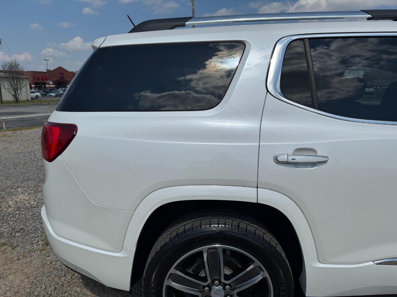 GMC Acadia AWD 4dr Denali 2019