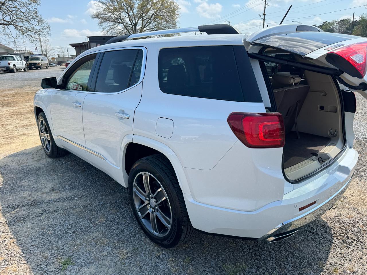GMC Acadia AWD 4dr Denali 2019