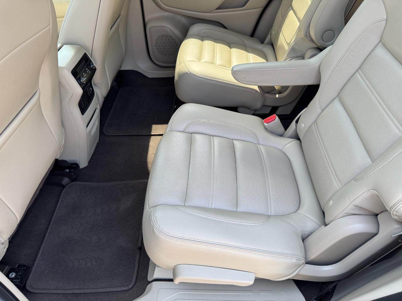 GMC Acadia AWD 4dr Denali 2019