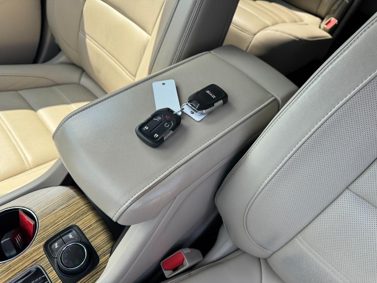 GMC Acadia AWD 4dr Denali 2019