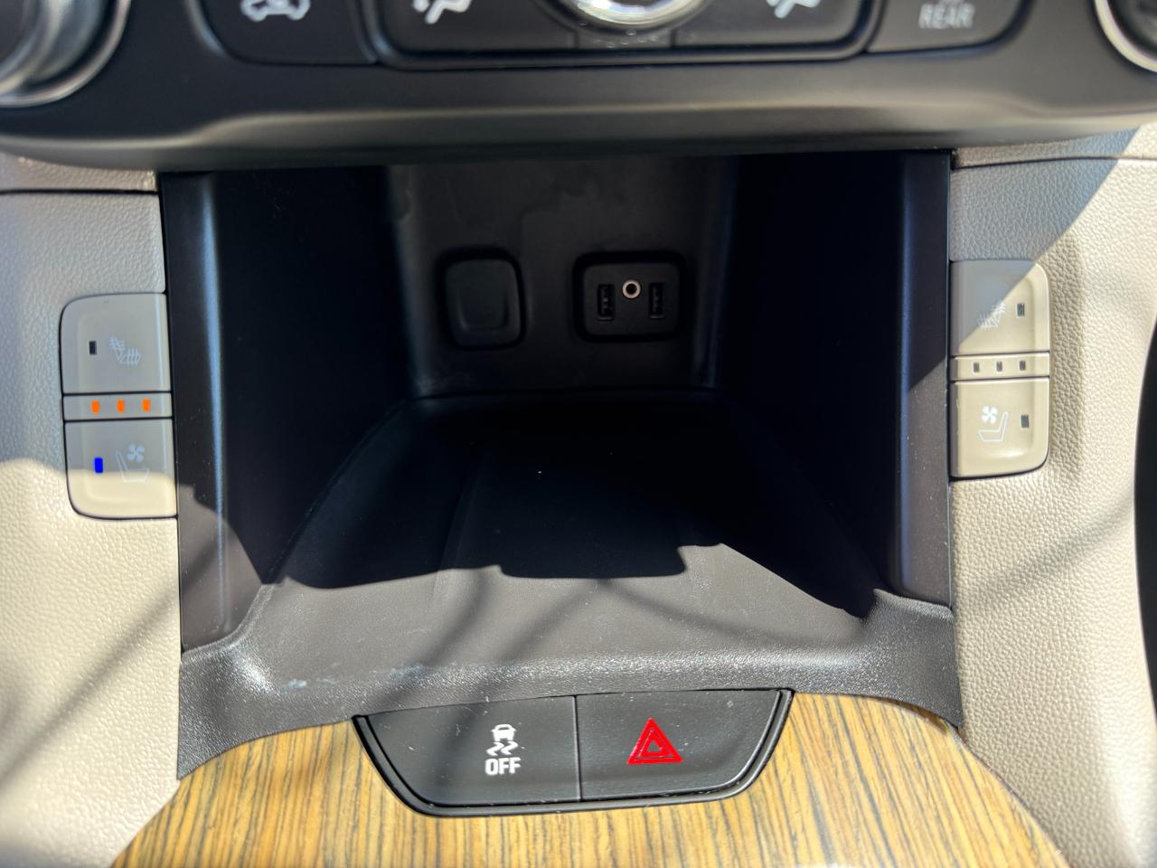 GMC Acadia AWD 4dr Denali 2019