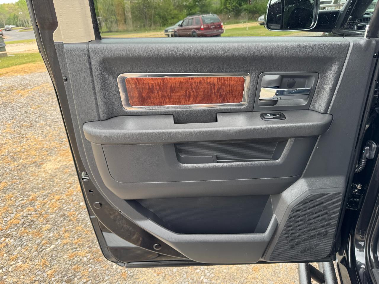 RAM 3500 4WD Crew Cab 149" Laramie 2011