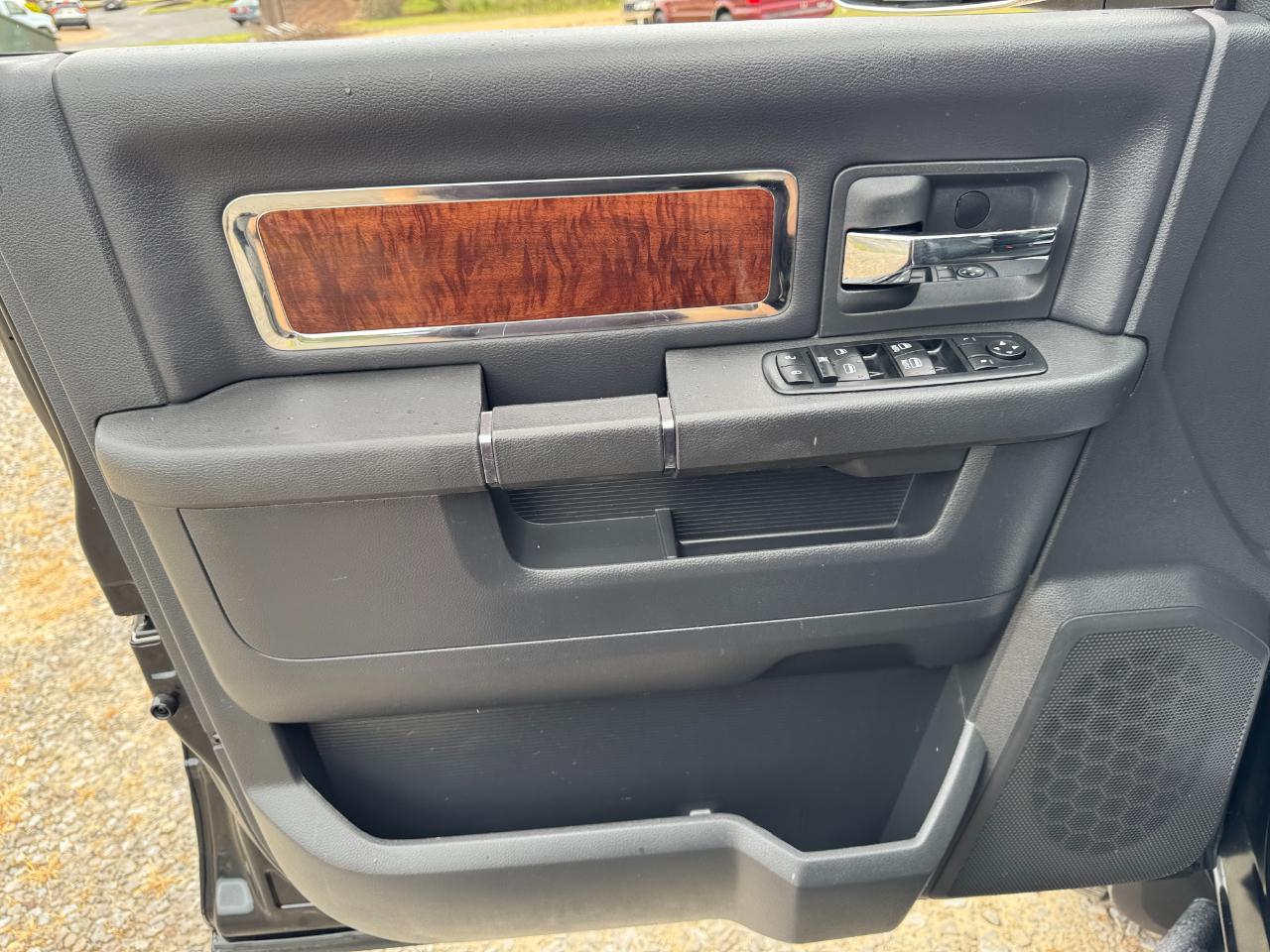 RAM 3500 4WD Crew Cab 149" Laramie 2011