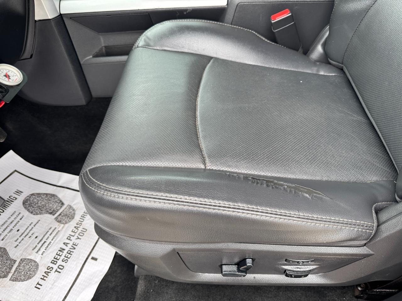 RAM 3500 4WD Crew Cab 149" Laramie 2011