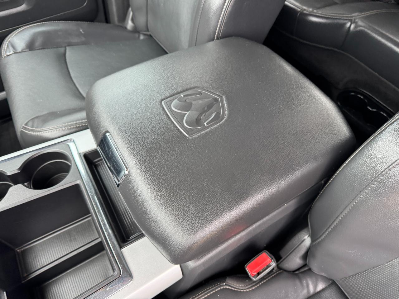 RAM 3500 4WD Crew Cab 149" Laramie 2011