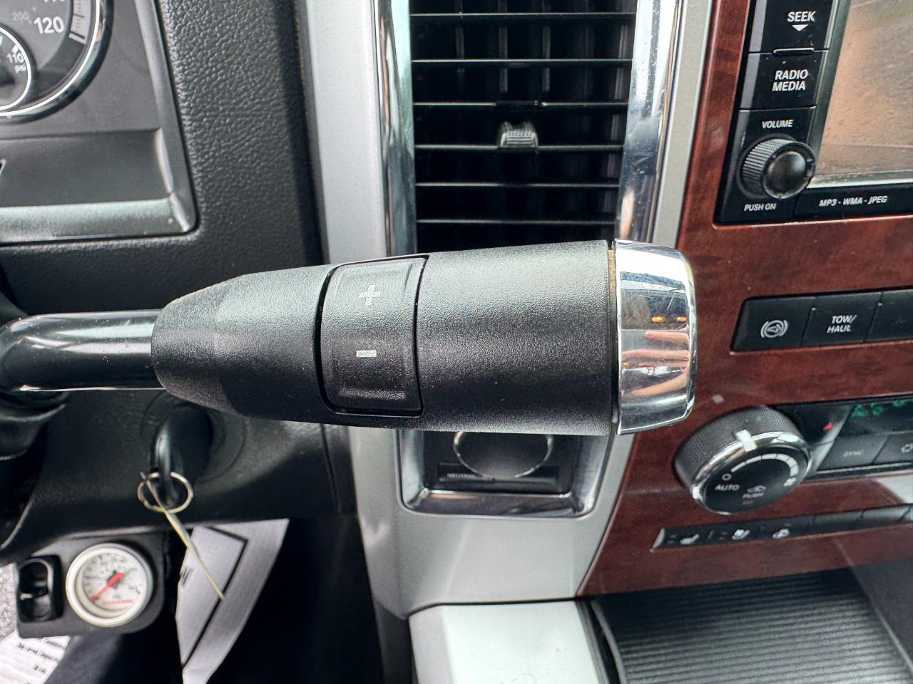 RAM 3500 4WD Crew Cab 149" Laramie 2011