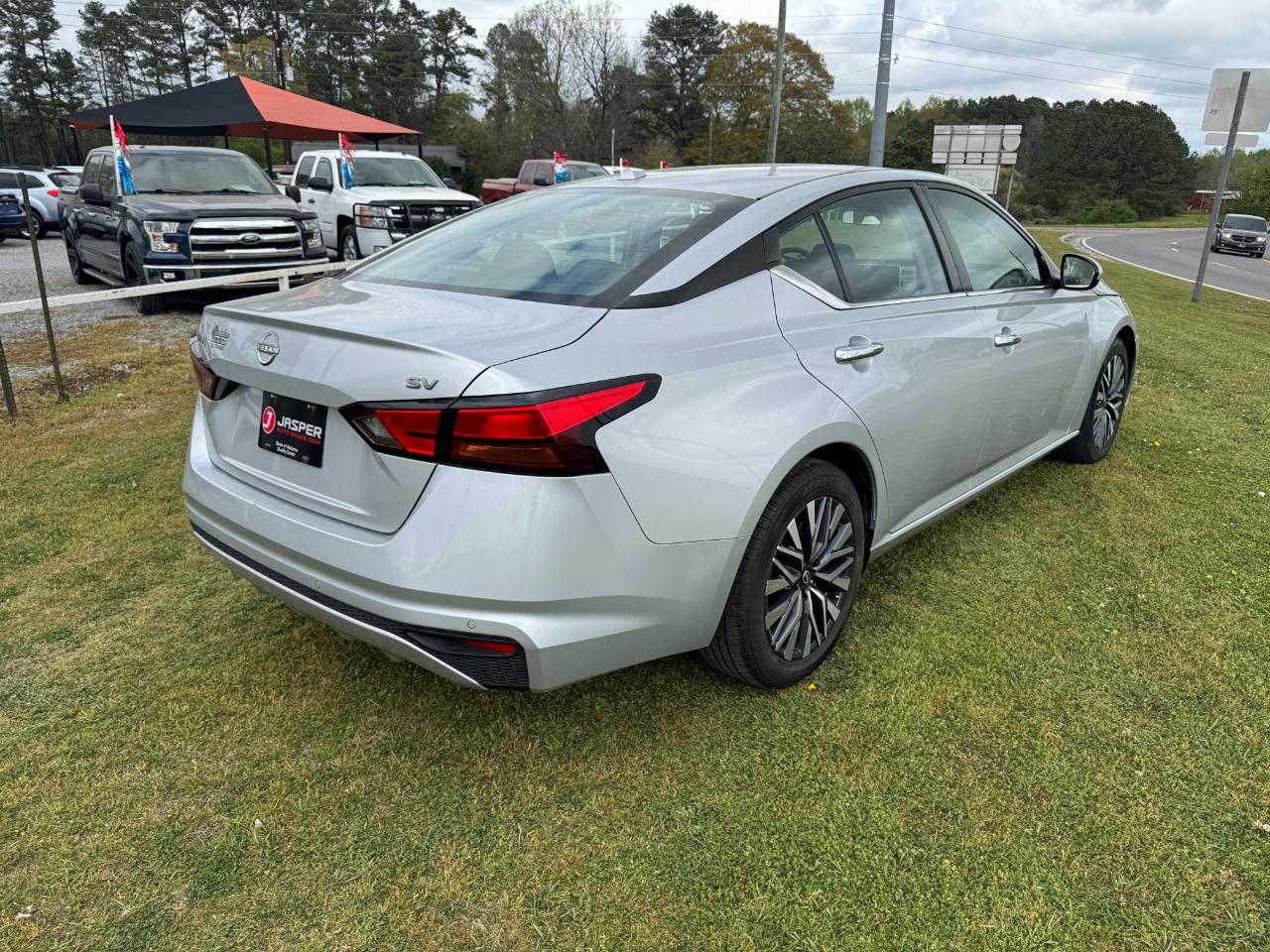 Nissan Altima 2.5 SV Sedan 2023