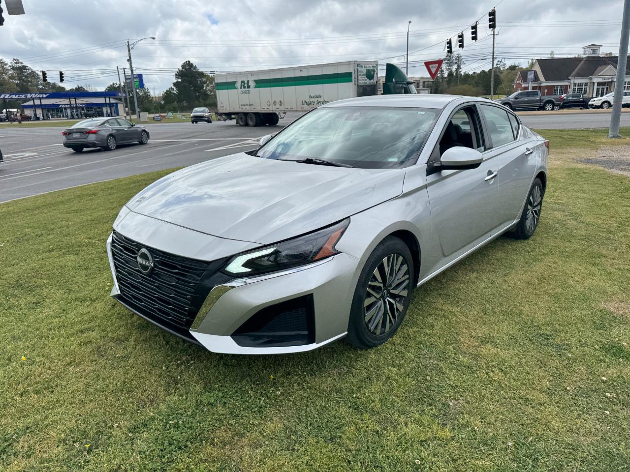 Nissan Altima 2.5 SV Sedan 2023