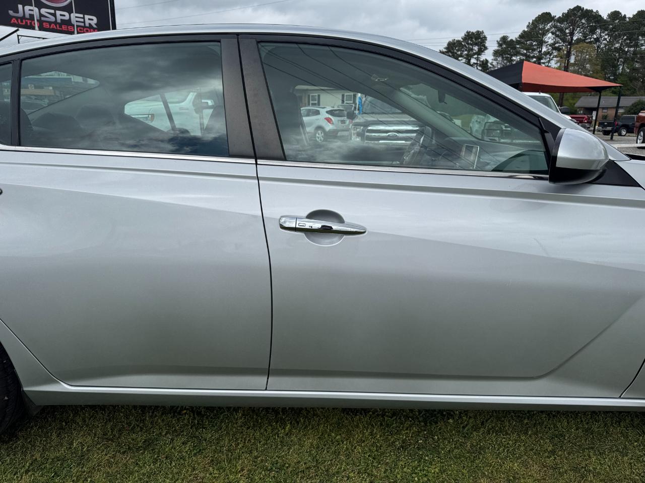 Nissan Altima 2.5 SV Sedan 2023