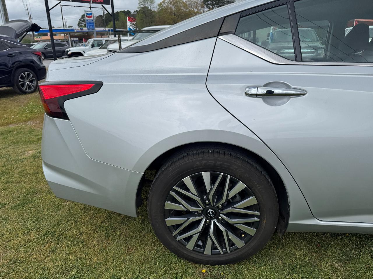 Nissan Altima 2.5 SV Sedan 2023