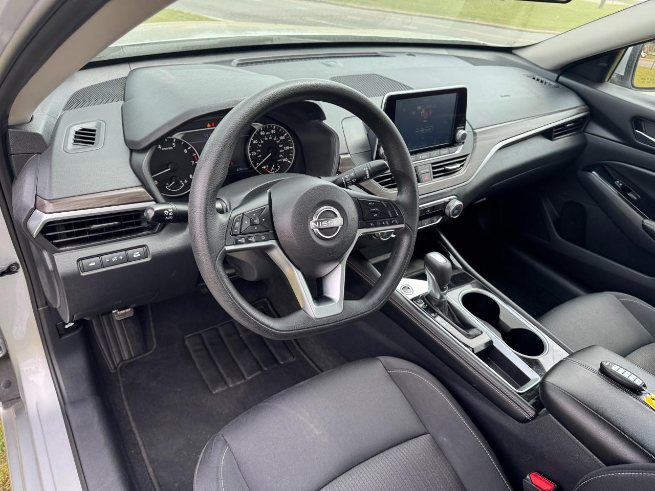 Nissan Altima 2.5 SV Sedan 2023