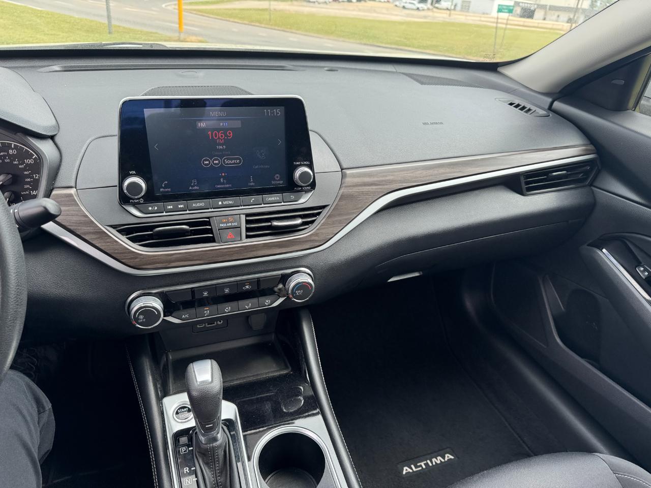 Nissan Altima 2.5 SV Sedan 2023