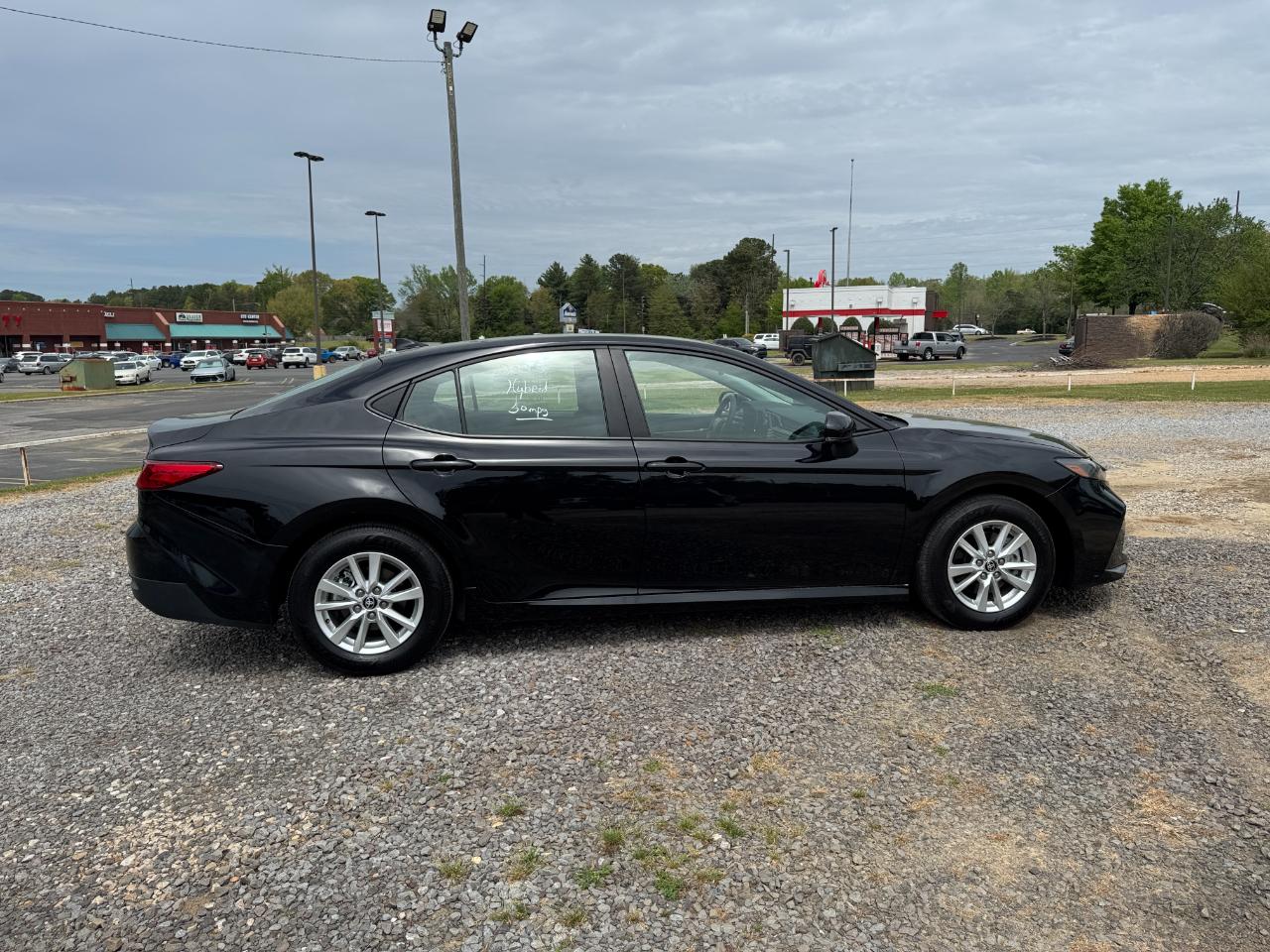 Toyota Camry LE (Natl) 2025