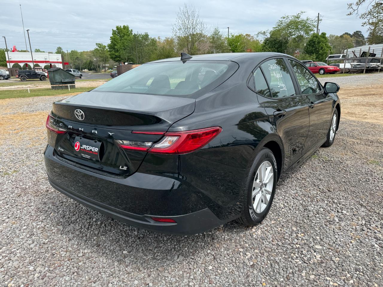 Toyota Camry LE (Natl) 2025