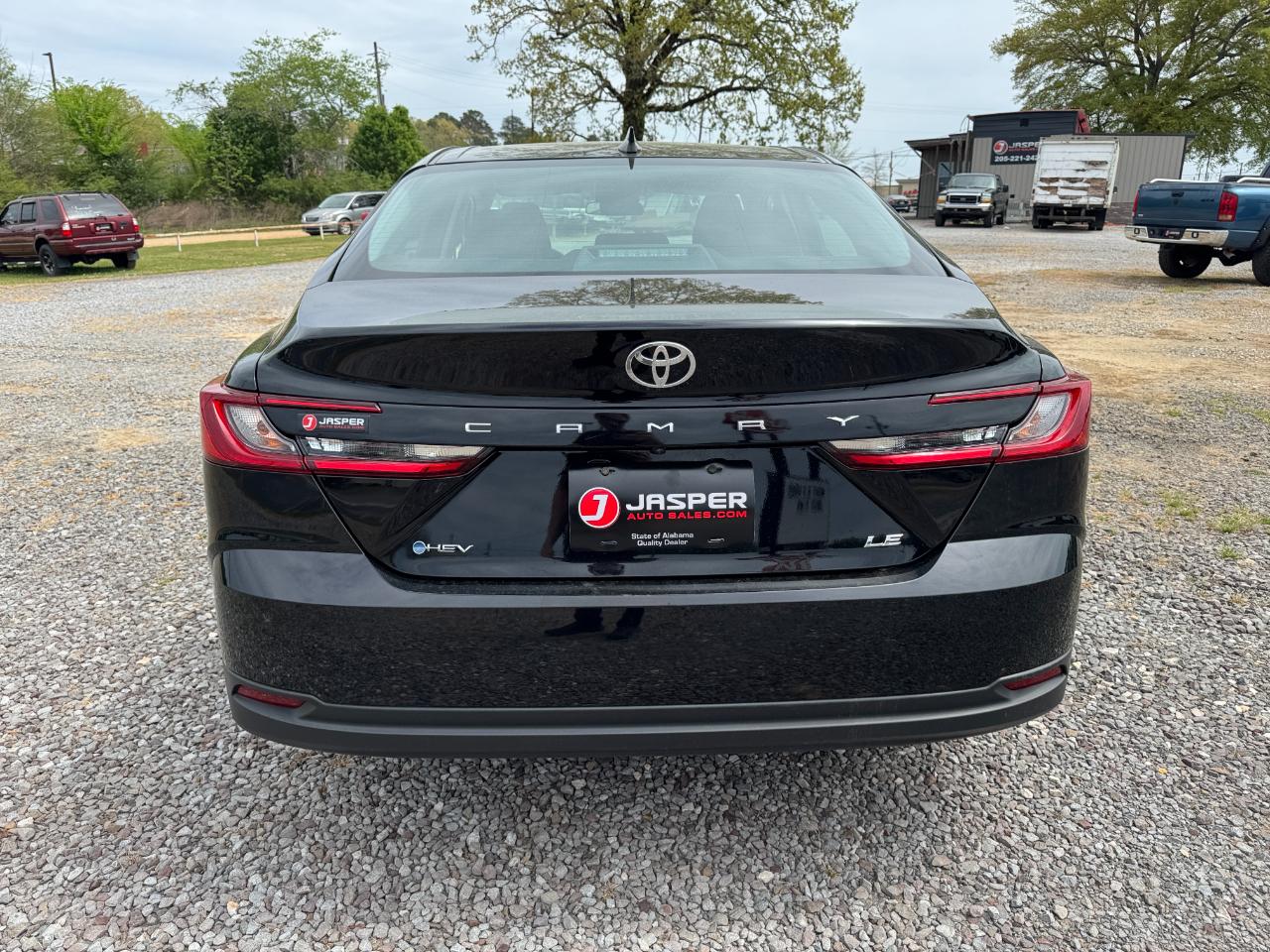 Toyota Camry LE (Natl) 2025