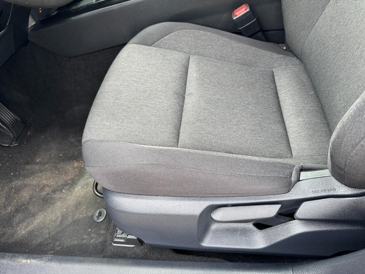 Toyota Camry LE (Natl) 2025