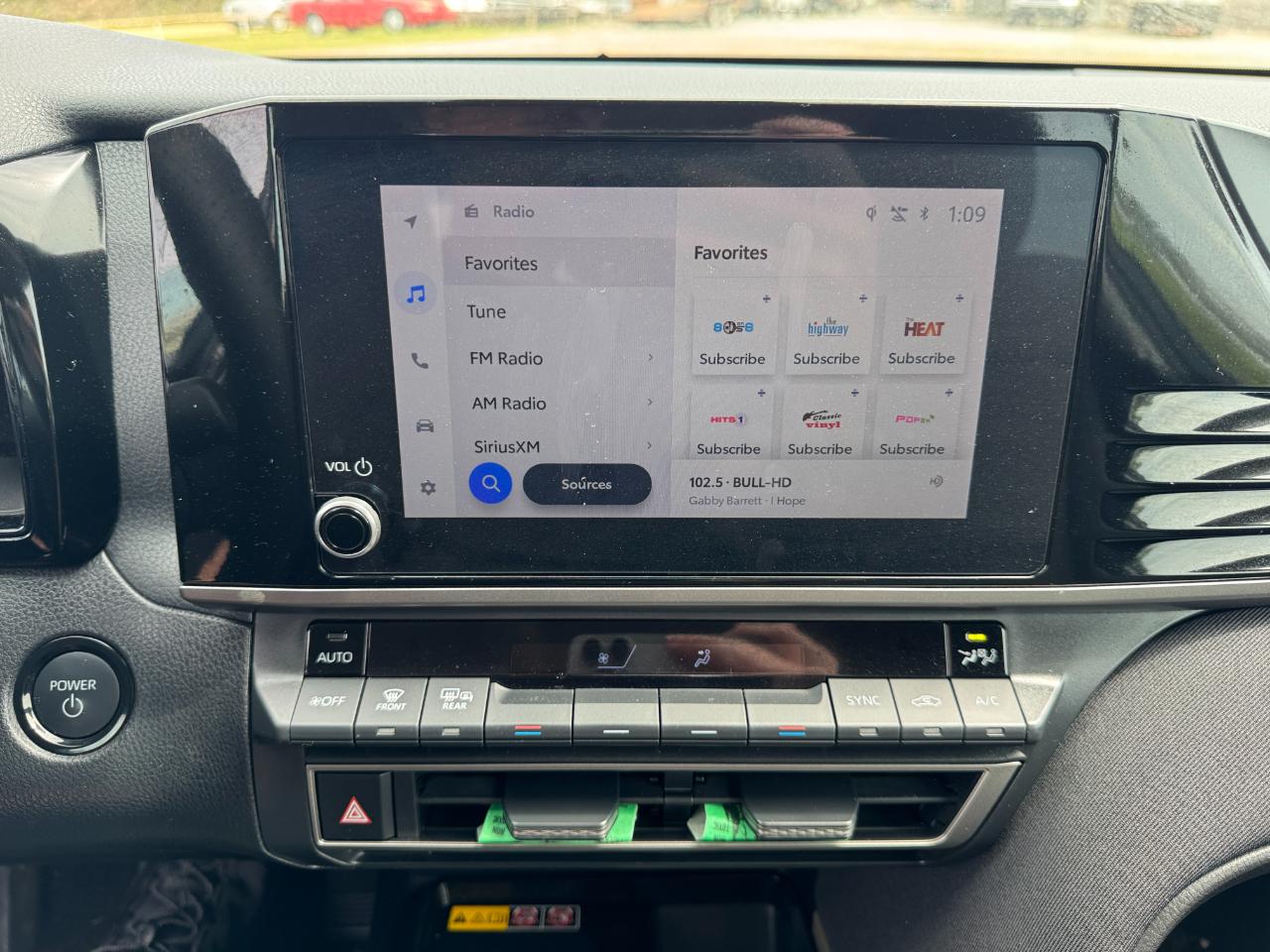 Toyota Camry LE (Natl) 2025