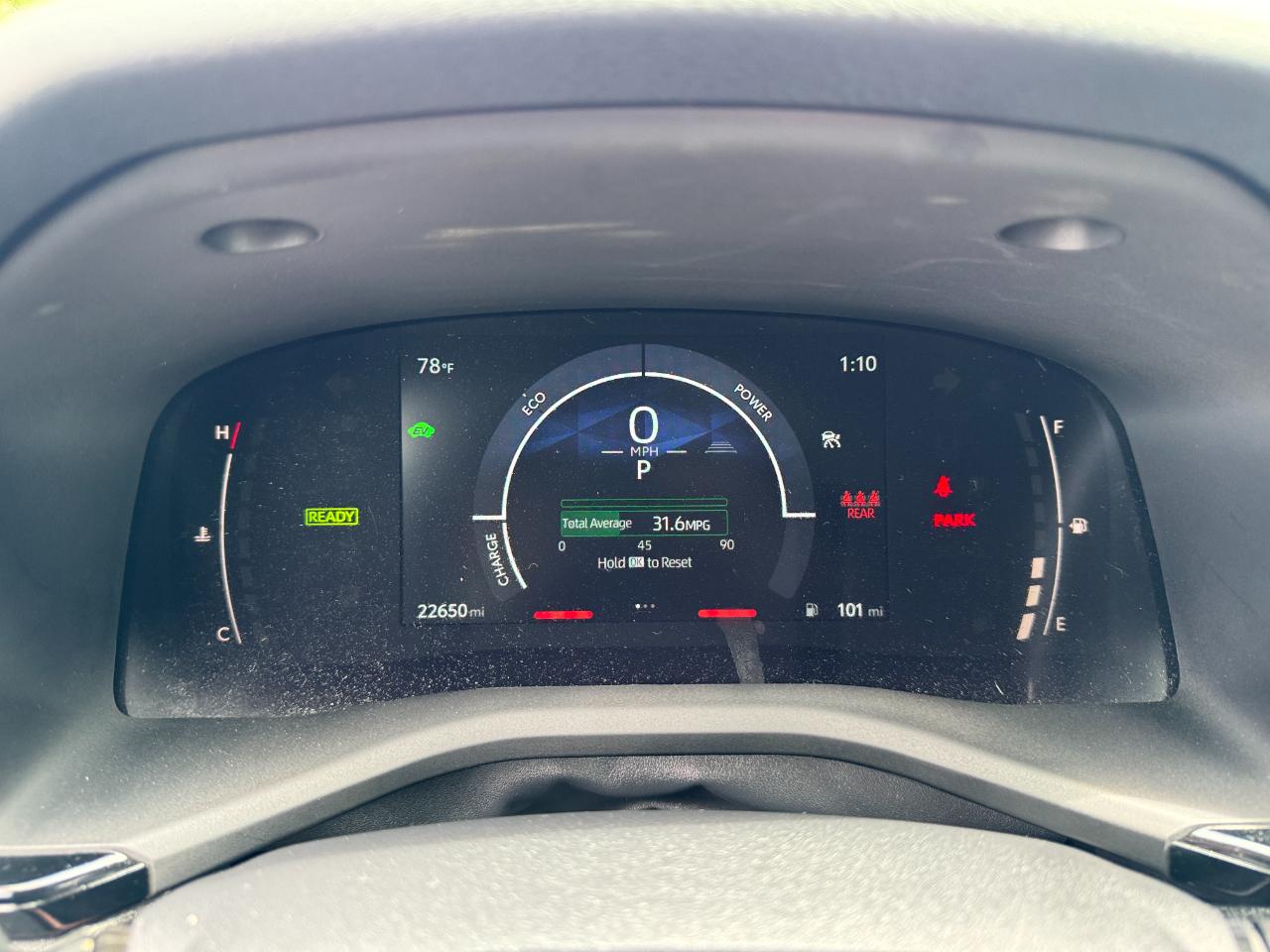 Toyota Camry LE (Natl) 2025